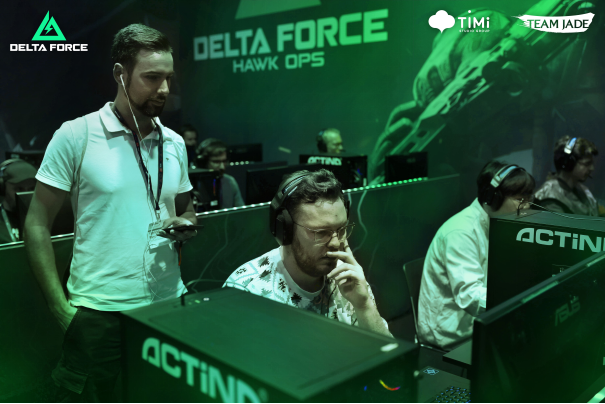 足球世界中 足球世界中