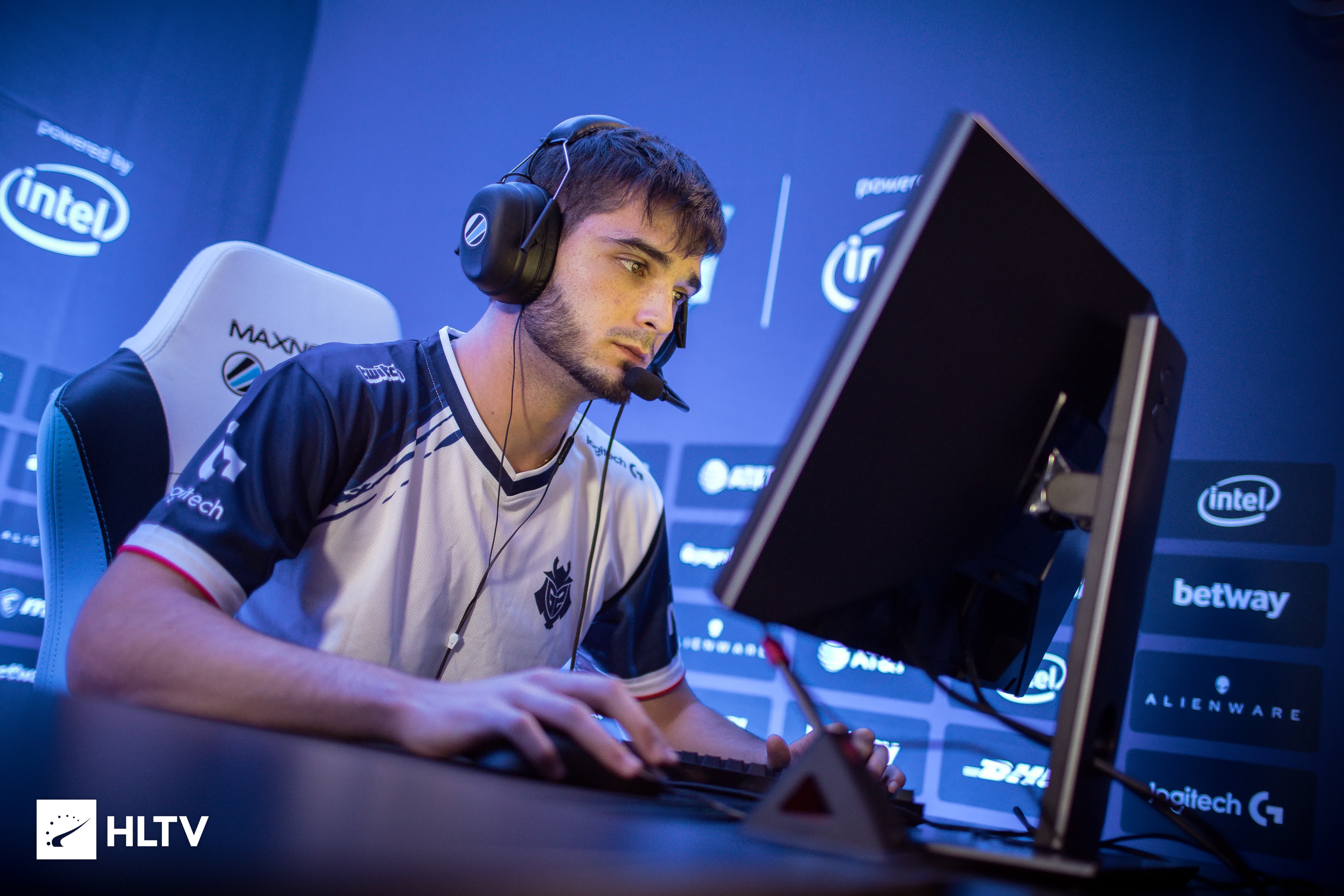 斯顿维拉提 斯顿维拉提