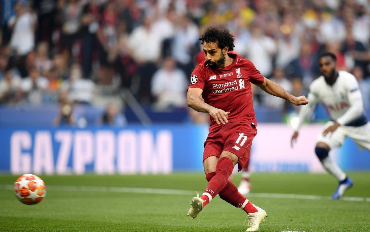 他背身卡位 他背身卡位