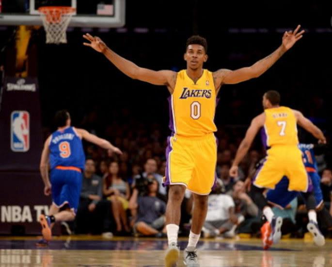 依旧稳固 依旧稳固